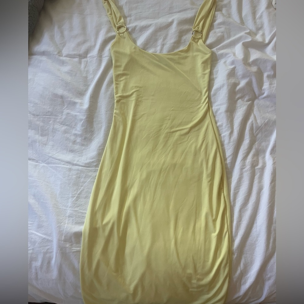 Yellow body-con dress